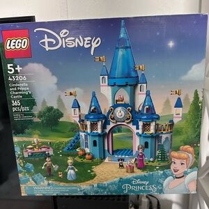 New/Sealed LEGO Disney Princess Cinderella Prince Charming Castle 43206